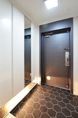 15031_entrance.jpg